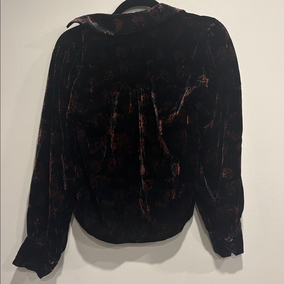 Zara Black and Red Velvet Blouse - Picture 5 of 6